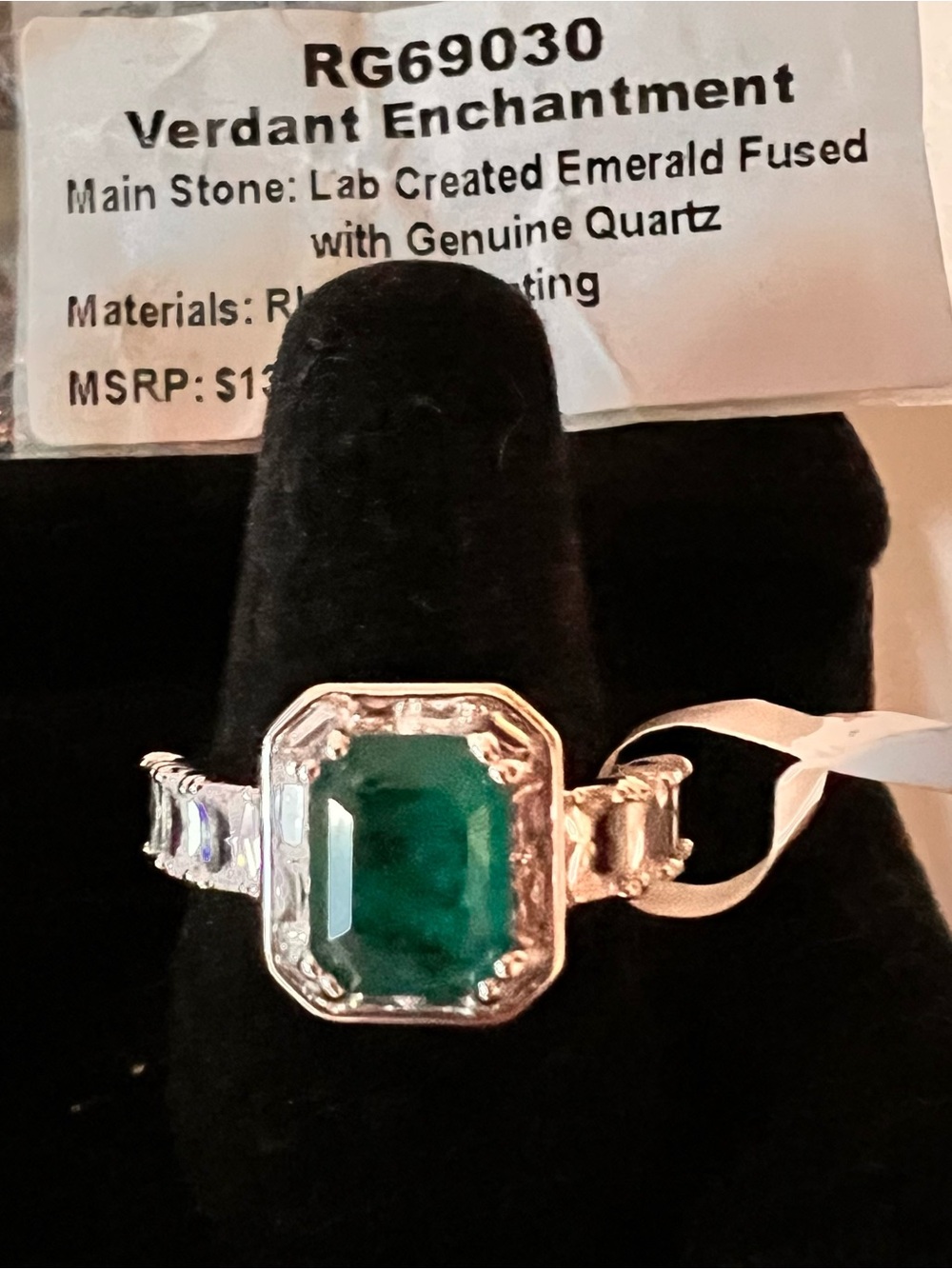 bp “Verdant Enchantment “Green Emerald-Style Center Stone